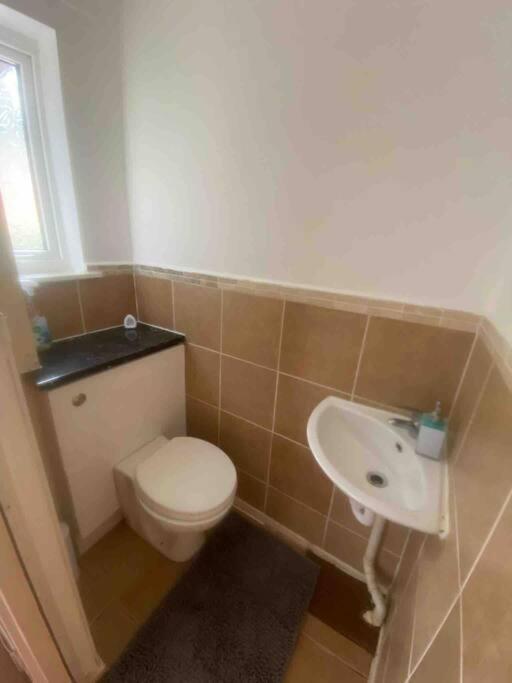 Manchester - Eccles - Business - Contractors - Families - Discounts Available Exterior photo