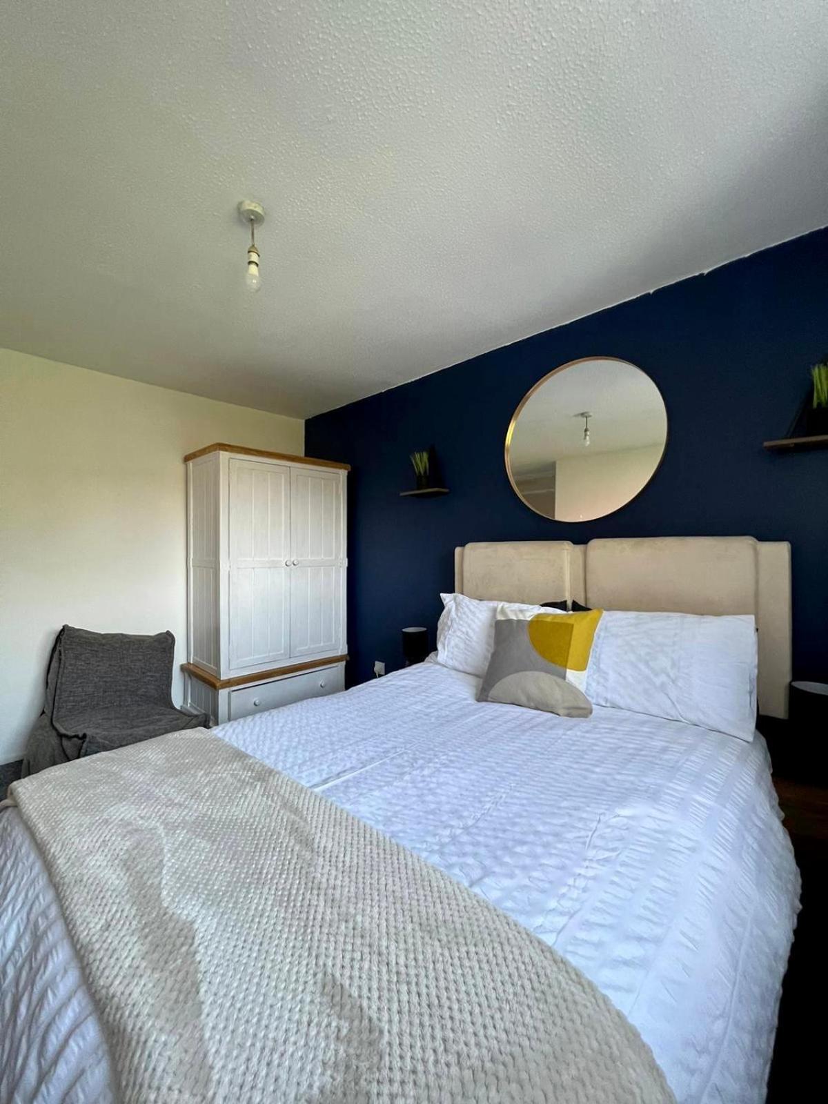 Manchester - Eccles - Business - Contractors - Families - Discounts Available Exterior photo